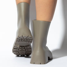Load image into Gallery viewer, GREY CHUNKY WET BOOTS