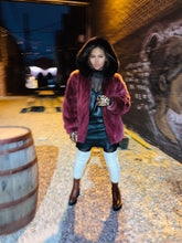 Load image into Gallery viewer, VENIE